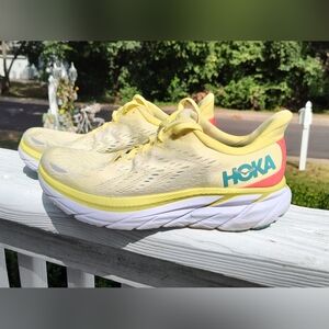 HOKA ONE ONE Clifton 8 sneakers Men's size 8  yellow pear/sweet corn
